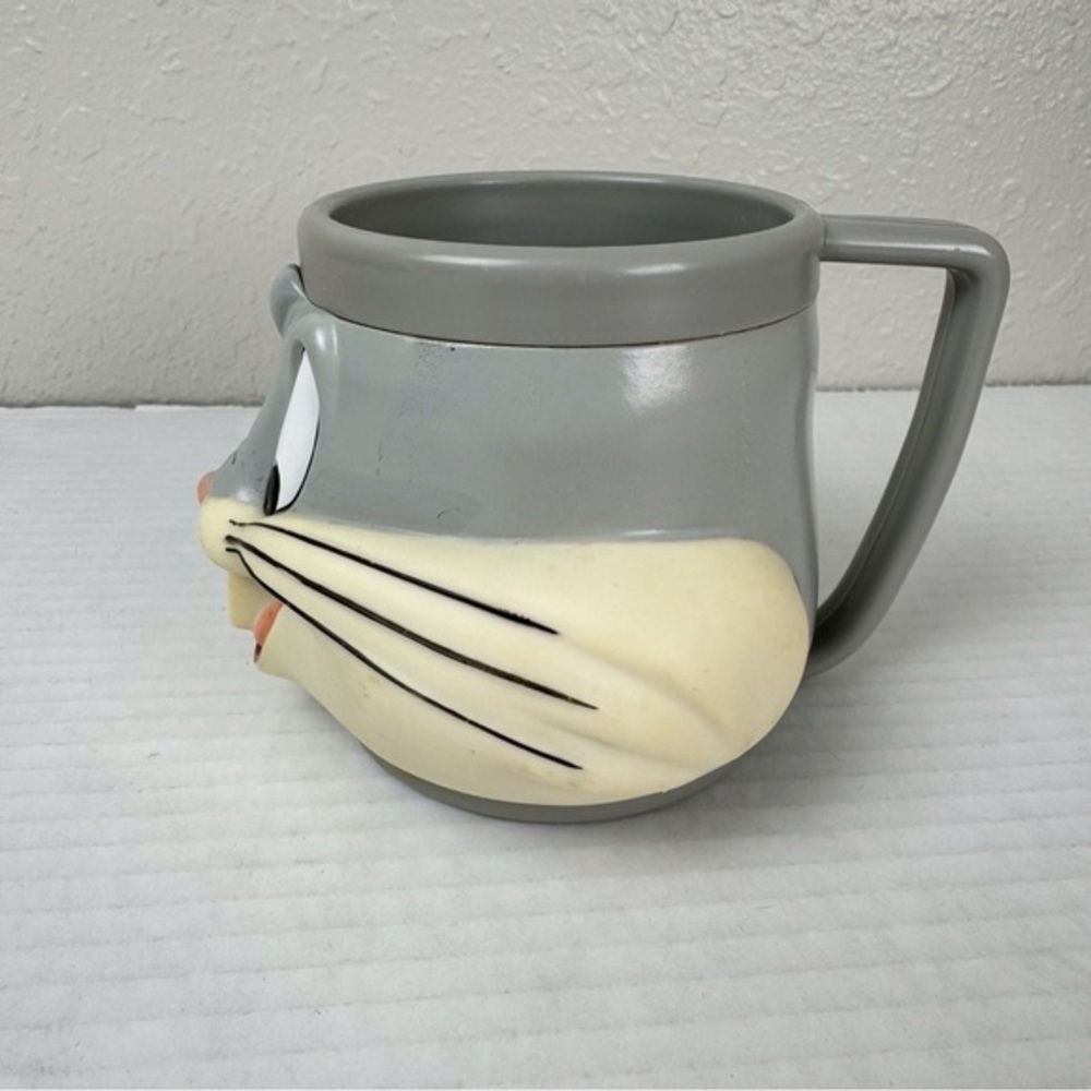 Vintage Looney Tunes Bugs Bunny 1992 cup mug plastic - Picture 2 of 8